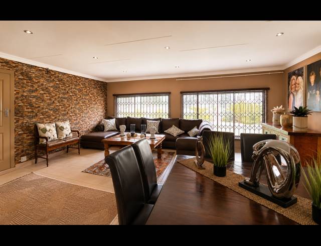 7 BEDROOM HOUSE FOR SALE IN THREE RIVERS